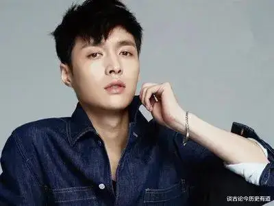 内娱颜值天花板鹿晗 清爽系颜值吴亦凡 高冷路线吴亦凡_吴亦凡照片壁纸