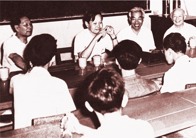 杨振宁逝世，中国科大发长文深切缅怀