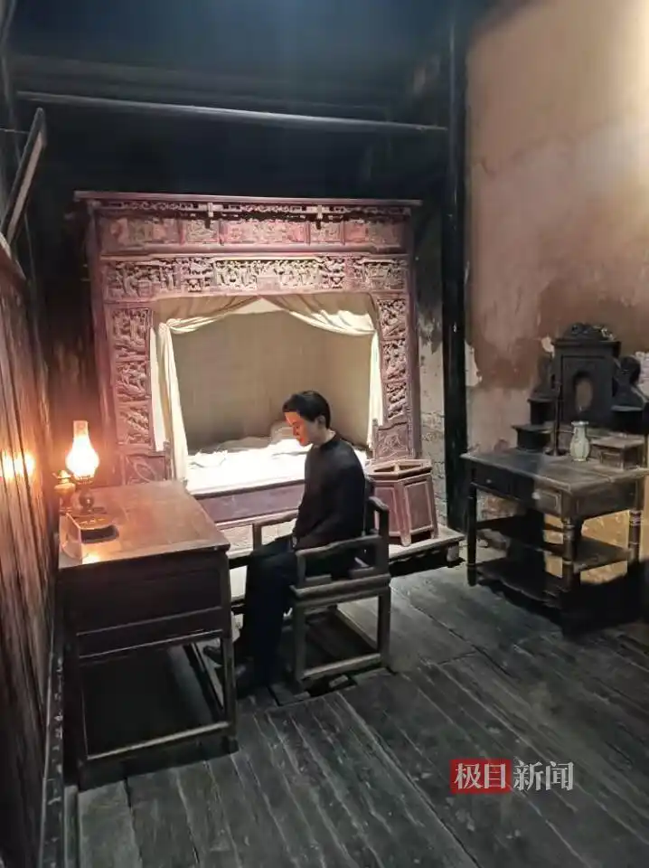 杨振宁逝世 清华大学教授 诺贝尔物理学奖获得者_杨振宁生前美国办公室有人凌晨献花