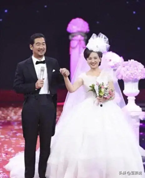 张国立前妻罗秀春_张国立邓婕婚姻幸福_张国立的前妻是谁