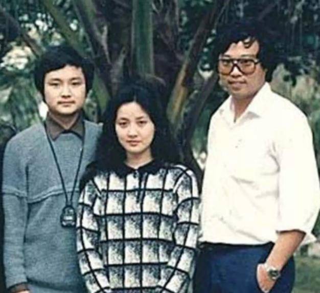 罗秀春现状_张国立邓婕离婚真相_张国立的前妻是谁