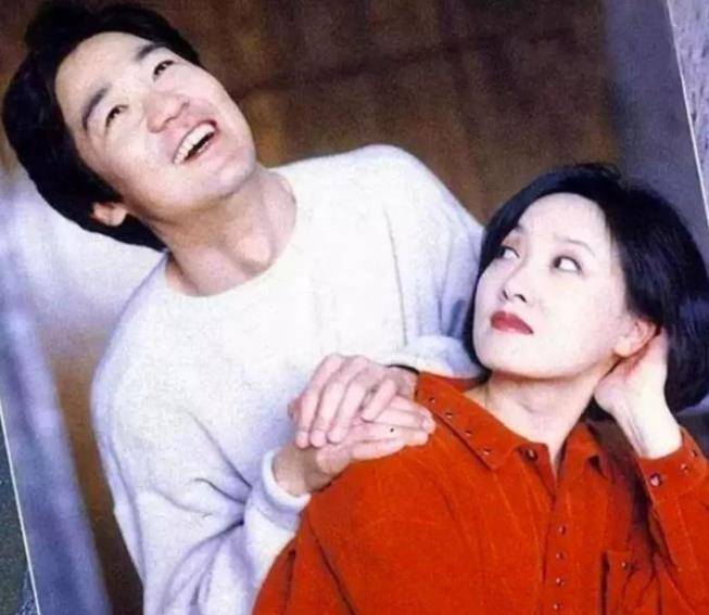 张国立邓婕离婚真相_张国立的前妻是谁_罗秀春现状