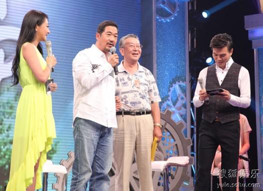 张国立做客《明星同乐会》遇恩师现场飙泪