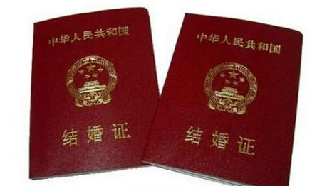 碰瓷党搞奔驰车_男子河南碰瓷丰田车被拘留7天_浙江温岭男子碰瓷奔驰车事件