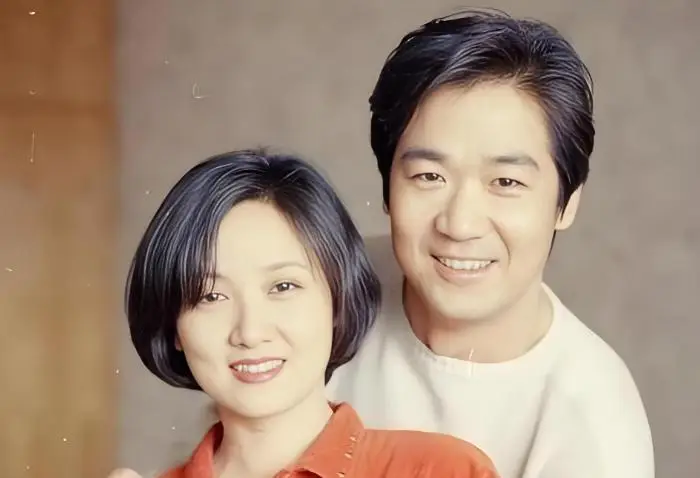 张国立的前妻是谁_邓婕为爱牺牲生育权_邓婕张国立离婚协议