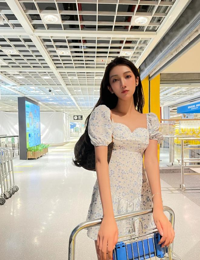 吴亦凡女友数量曝光_吴亦凡的最新照片_吴亦凡都美竹抑郁症网络暴力