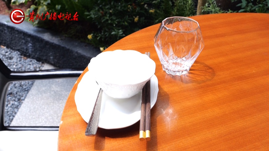 贵阳顾客网上差评餐厅服务,老板:怀疑是同行!因为……