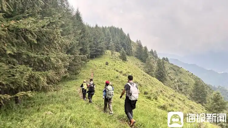 海报观察丨户外运动为啥越来越“烧钱”了？爬山真的“有腿就行”吗？