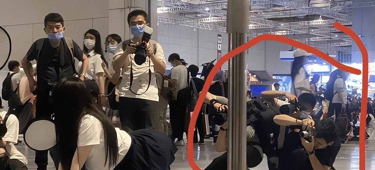 杨幂胸部抖动_性凝视 杨幂 赵丽颖