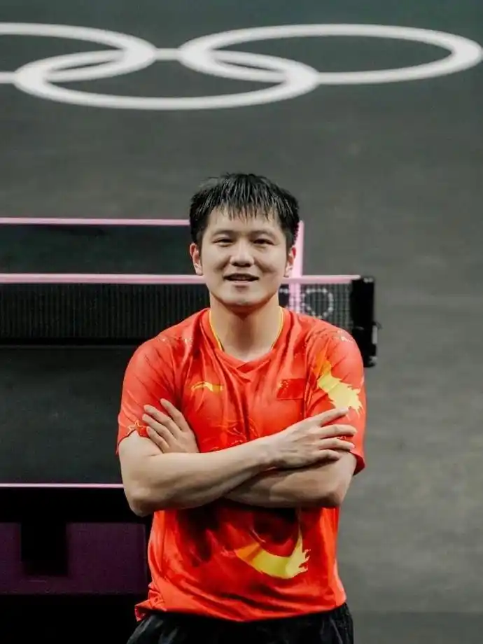 樊振东回应是否期待再次对阵王楚钦_樊振东王楚钦乒超半决赛_樊振东退出世界排名