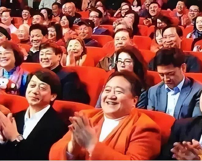 笑脸哥现场看春晚_春晚特殊观众席分配_春晚赞助商企业