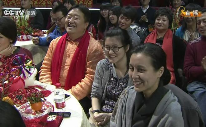 笑脸哥现场看春晚_春晚特殊观众席分配_春晚赞助商企业