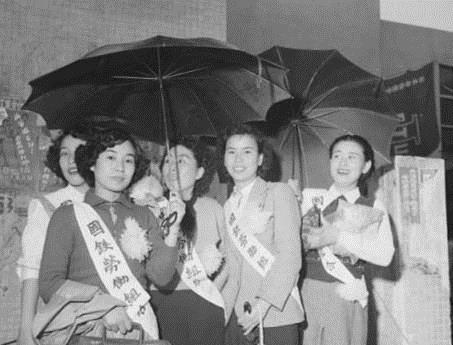 日本侵华战争灾难_战地记者日本_战后日本经济崩溃