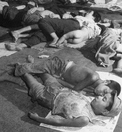 日本侵华战争灾难_战地记者日本_战后日本经济崩溃