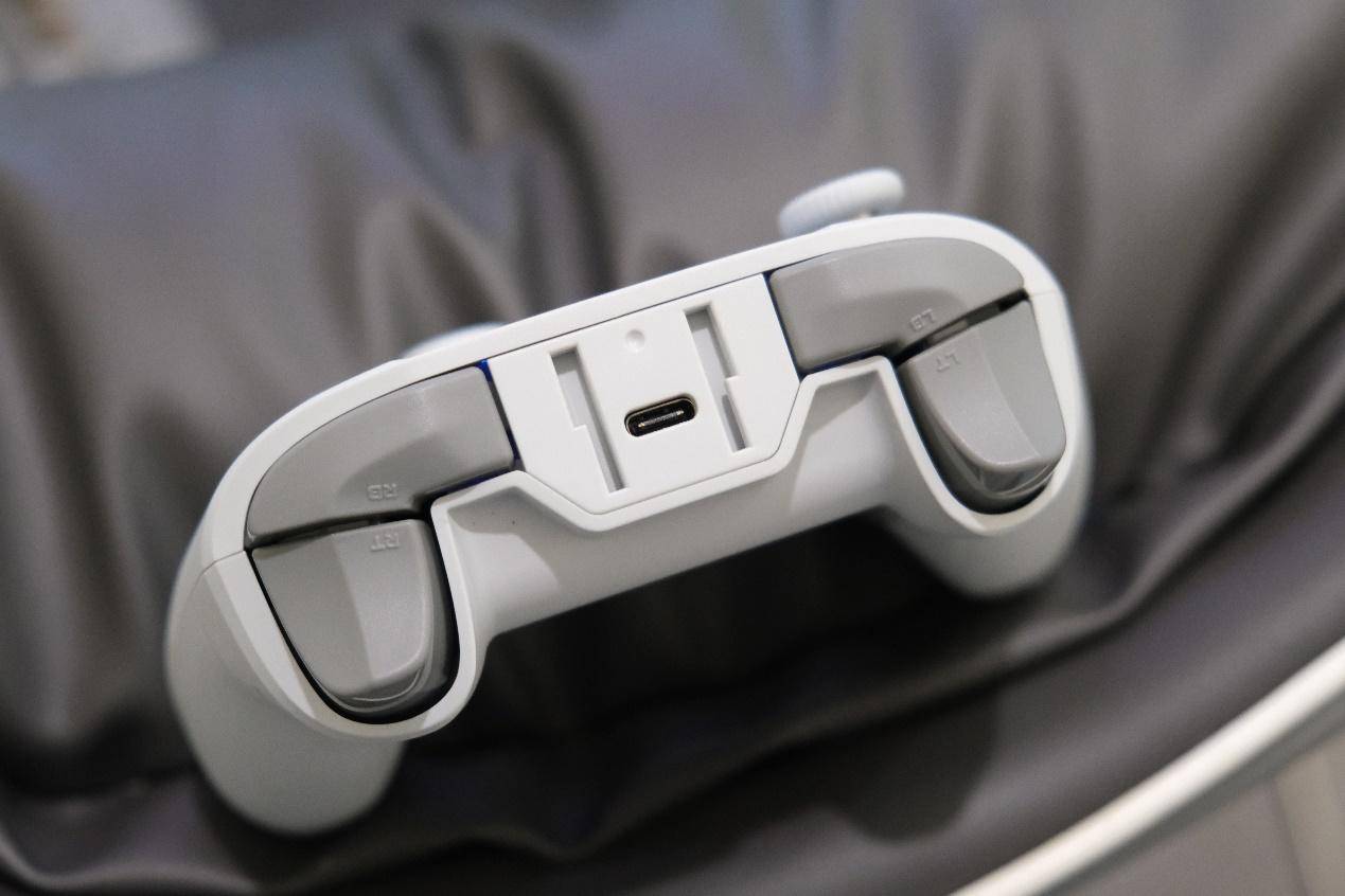 dnf手柄设置_国产PC端手柄评测_飞智黑武士2手柄