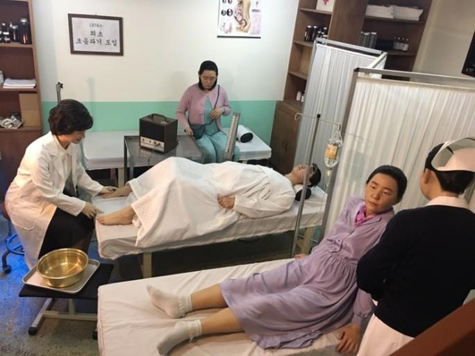 韩国第一童颜美女李吉女_韩国93岁娃娃脸女校长引热议_90岁童颜美女李吉女