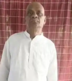 印度74岁男子在自建火葬场举办假葬礼，上演“起死回生”只为看谁在意他