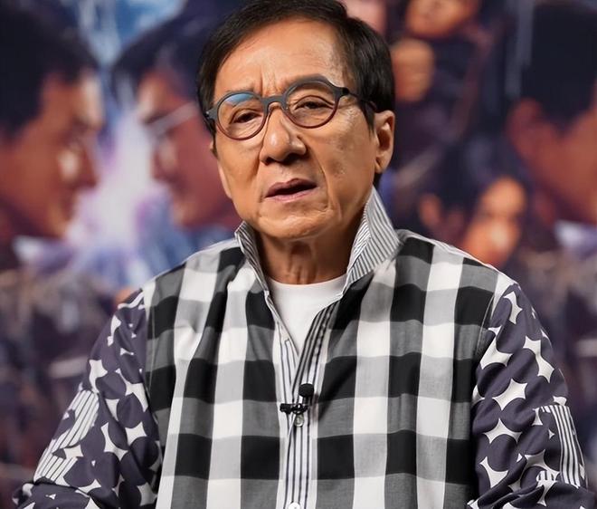 成龙特殊待遇电影_duduchuanqi_成龙枪械收藏