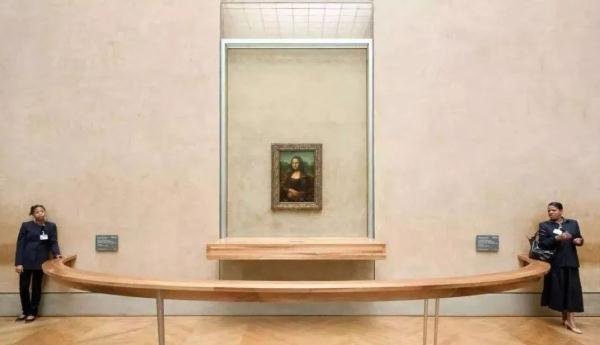 卢浮宫一件被盗珠宝掉半路了_蒙娜丽莎防弹玻璃保护_卢浮宫蒙娜丽莎蛋糕事件