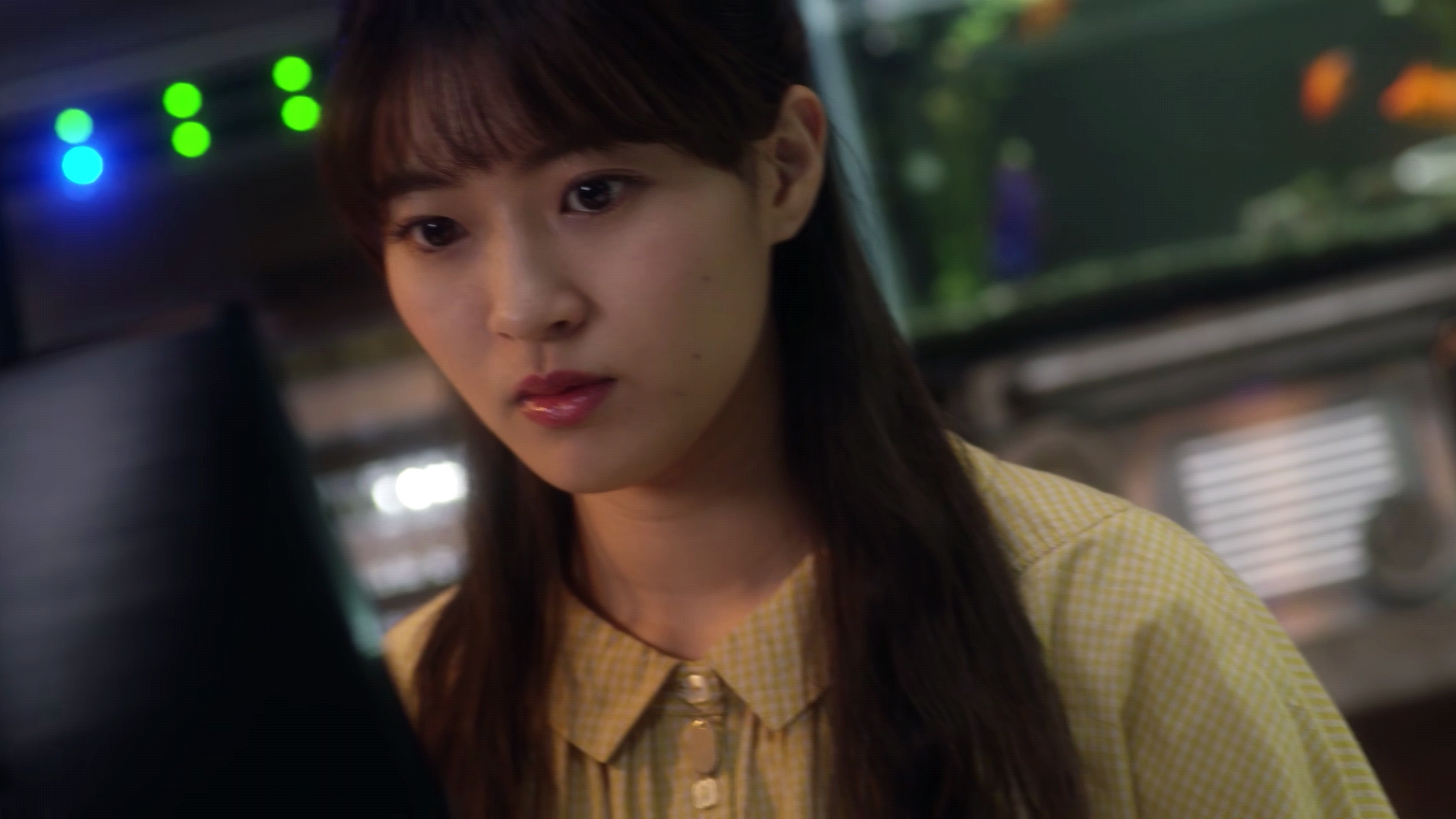 奥特曼机器人_泰迦奥特曼第24集最强怪兽乌拉 美利花智能机器人使命 连接关掉乌拉