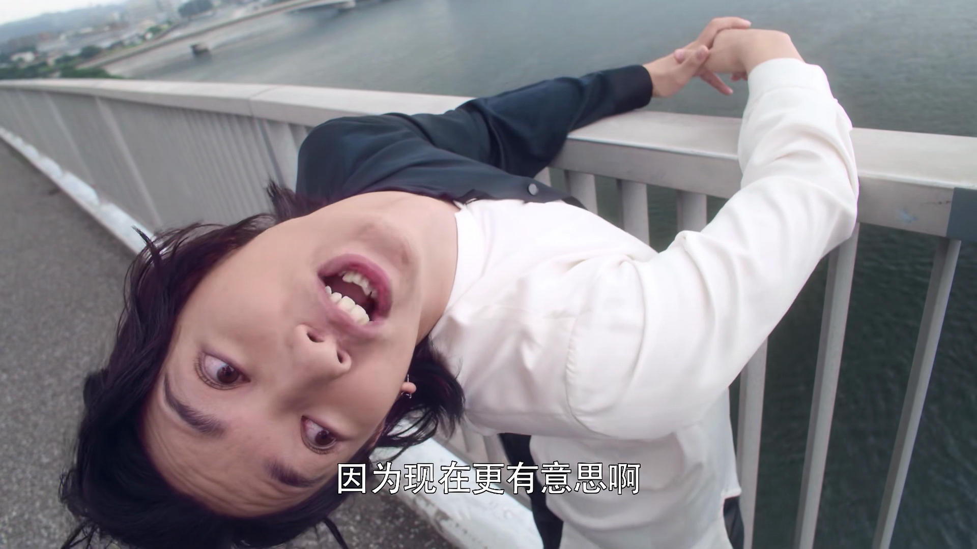 奥特曼机器人_泰迦奥特曼第24集最强怪兽乌拉 美利花智能机器人使命 连接关掉乌拉