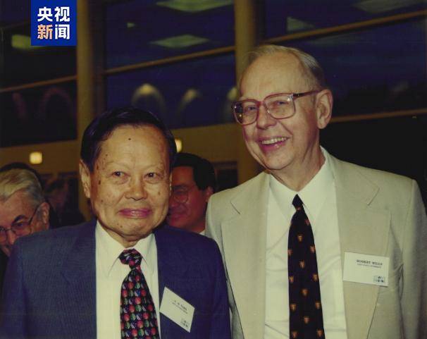 杨振宁被赶出清华_杨振宁 诺贝尔物理学奖 著名物理学家