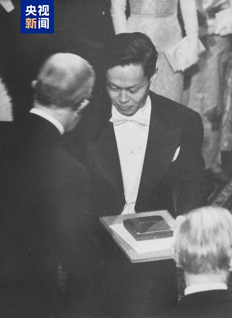 杨振宁被赶出清华_杨振宁 诺贝尔物理学奖 著名物理学家