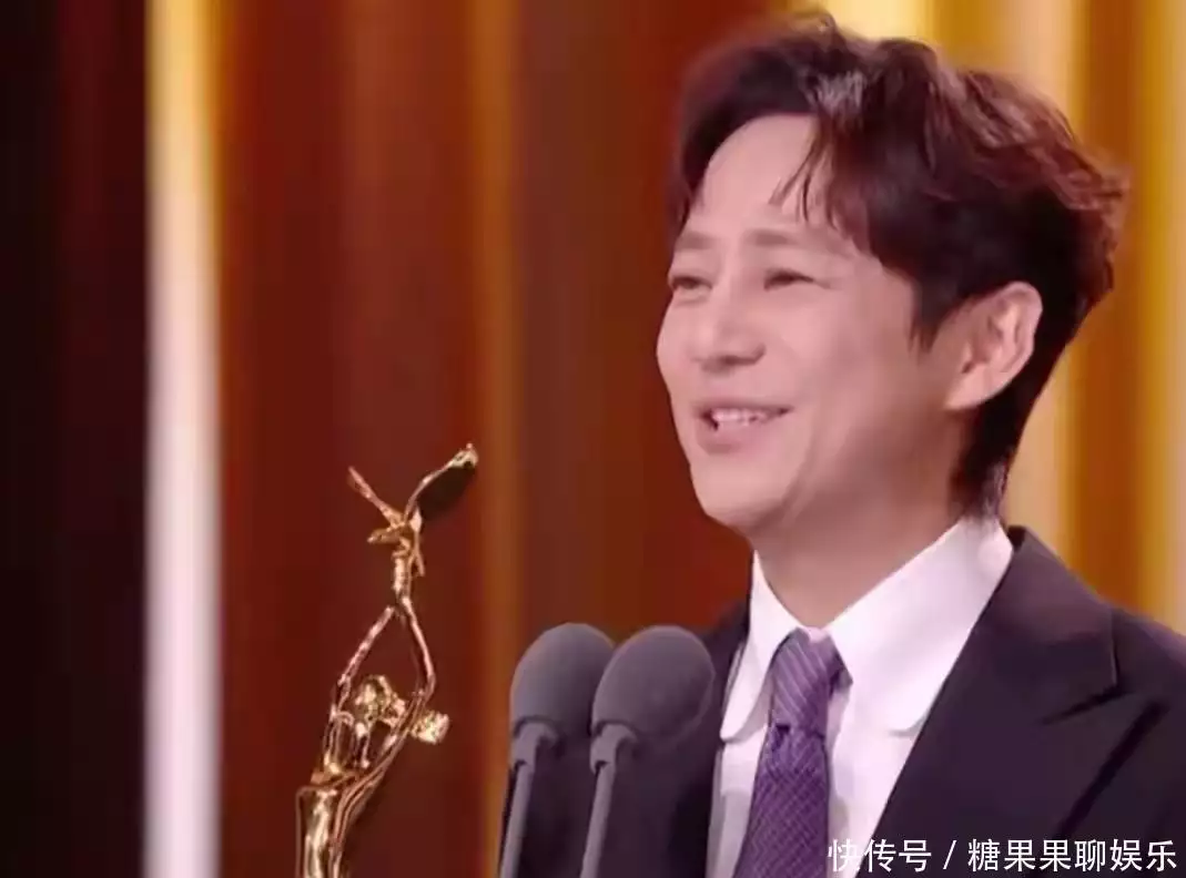 何炅视频_周杰伦告别嘉年华巡演_何炅衰老迹象