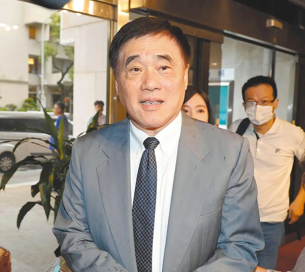 支持率第一，郑丽文作出承诺，当选就下架赖清德，愿意和大陆对话