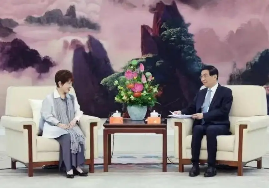 郑丽文:绝不让台湾成“麻烦制造者”_郑丽文:绝不让台湾成“麻烦制造者”_郑丽文:绝不让台湾成“麻烦制造者”