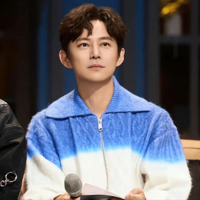 何炅视频_何炅变老原因_何炅镜头下疲态分析