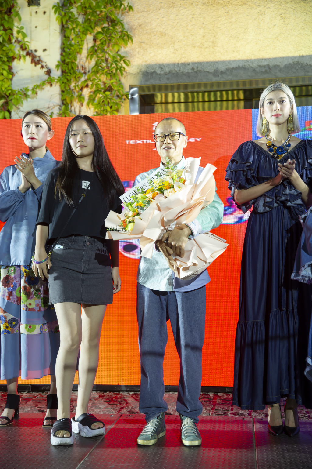 2023青岛时装周第七届谷里时尚买手节_中国时尚买手节_中国金顶奖设计师领衔发布