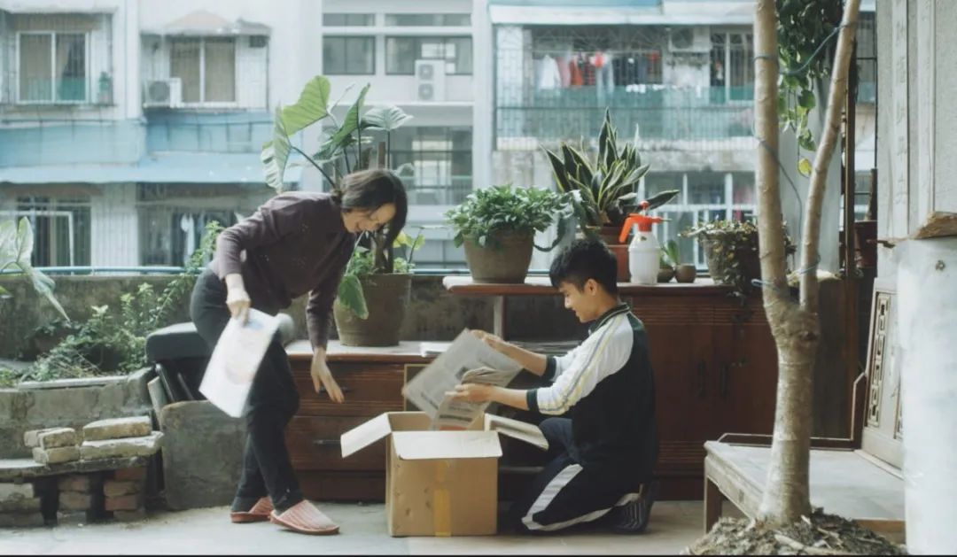 患癌家庭中一个女人的疲惫与坚韧_患癌父亲教女儿直面别离:就当去旅行_如何和最亲最爱之人告别