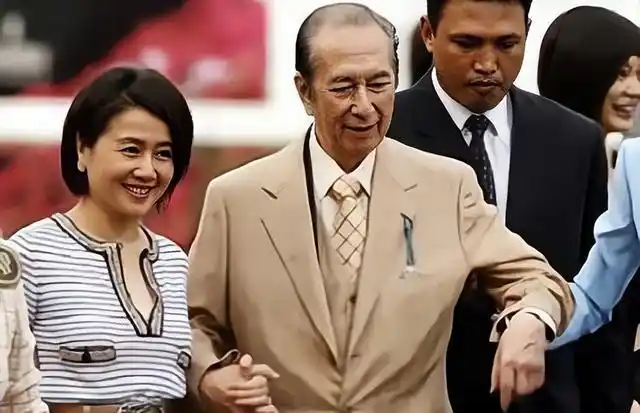 郑咏诗成为赌王看护_赌王郑咏诗的故事_郑咏诗结婚