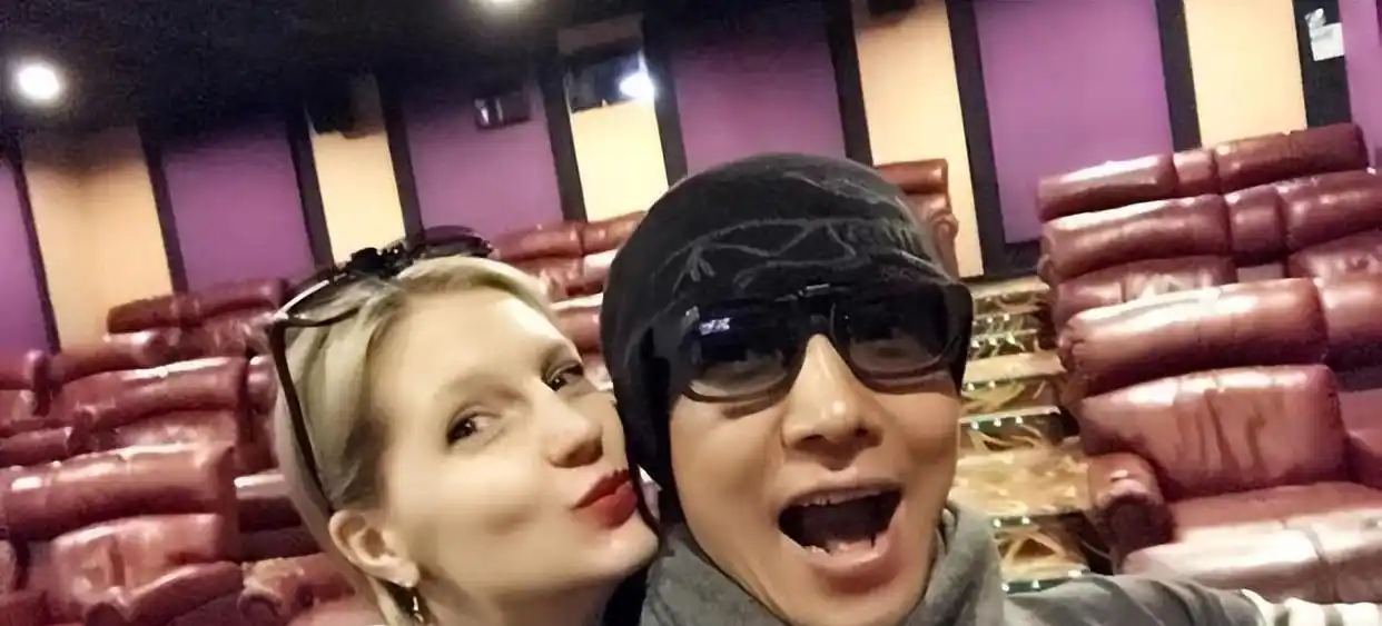 撒贝宁妻子李白个人经历_李白与撒贝宁爱情故事_撒贝宁女友李白照片