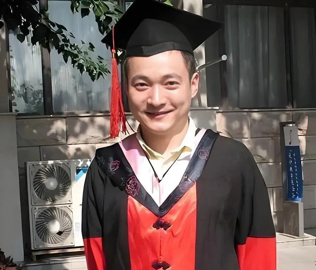 喻恩泰婚变 卓伟爆料 喻恩泰形象危机_喻恩泰回应婚变