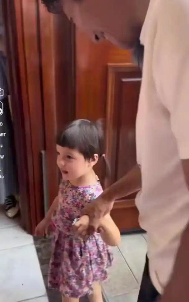 撒贝宁一家西安游_撒贝宁李白女儿唐装_撒贝宁女友李白照片