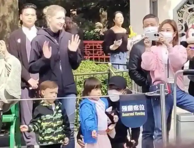 撒贝宁女友李白照片_撒贝宁现任妻子李白_李白个人资料