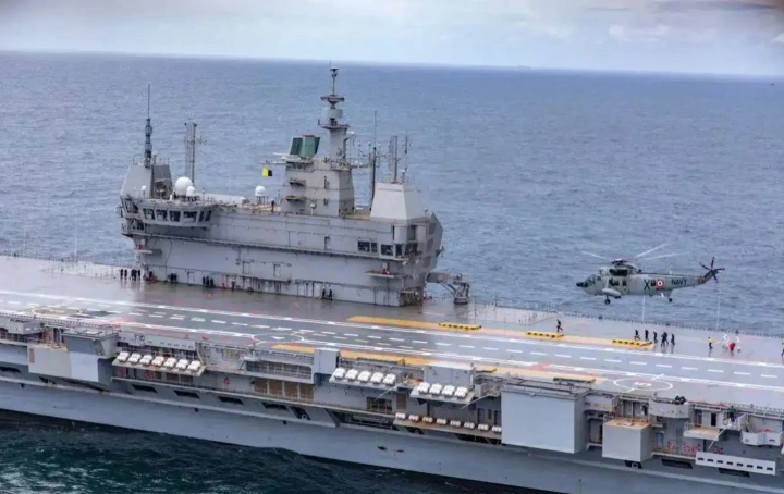 印度首艘国产航母维克兰特号_莫迪登上印度首艘国产航母_印度国产航母性能参数