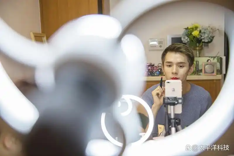 “今年双11 我的ai比我还忙”_双11广告用户体验下降_双11电商促销活动萎靡