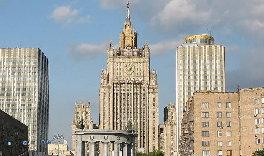 乌克兰主权和领土完整谈判_泽连斯基:准备进行领土谈判_乌克兰总统泽连斯基与俄罗斯谈判