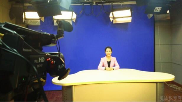 播音主持艺考强化课程