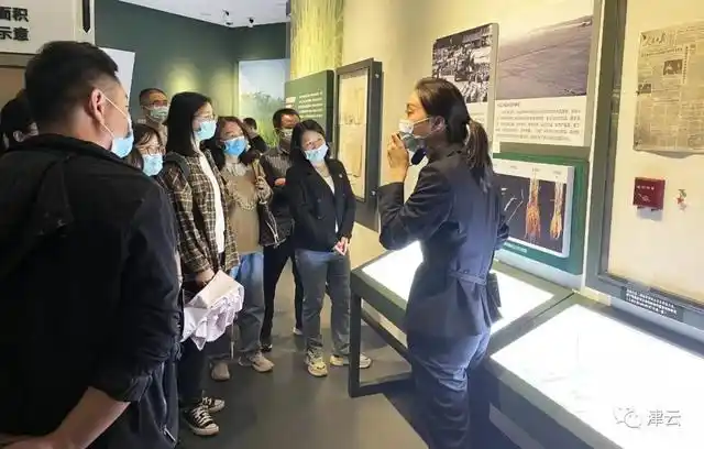 袁隆平理发师 曹女士 袁隆平院士 家属 湖南杂交水稻研究中心 门卫 谭先生 隆平种业 种子店 店主 王先生 饮水思_面筋爷爷酷似袁隆平走红 家属发声