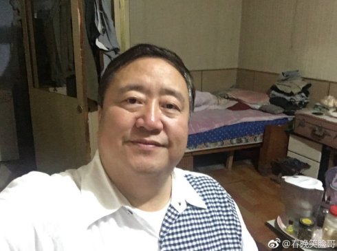 笑脸哥 央视春晚 长期观众_春晚笑脸哥真实身份