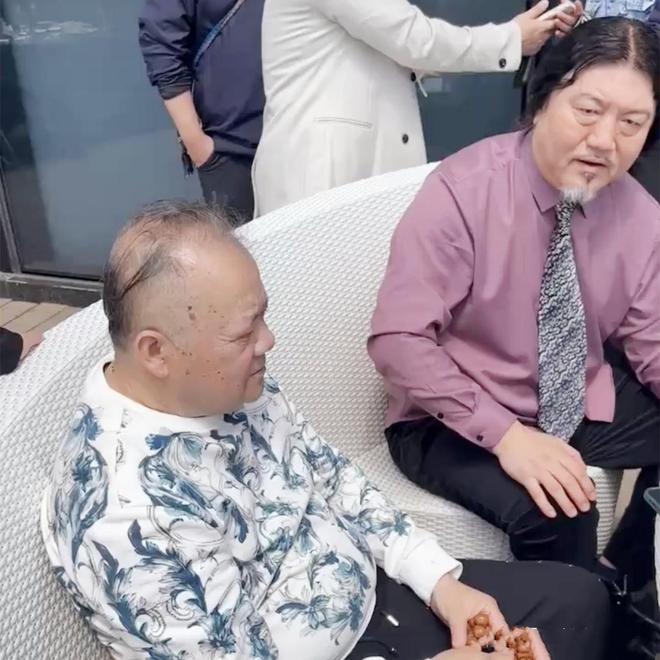 毕福剑最新动态_毕福剑饭局合影被挤边_参加毕福剑饭局的人