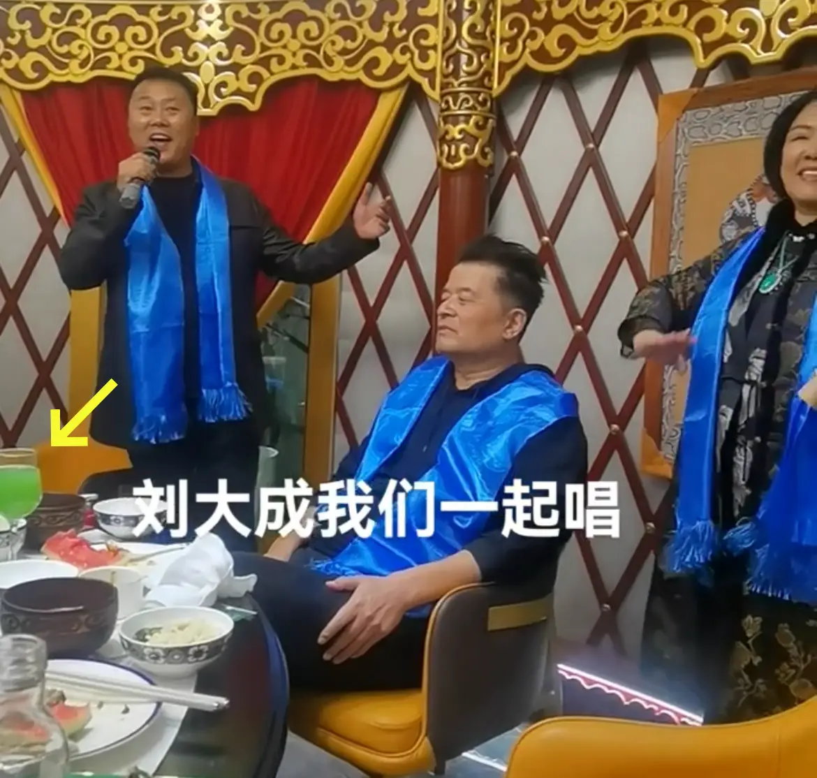 刘大成阎维文徒弟成长经历_毕福剑星光大道落魄原因_参加毕福剑饭局的人