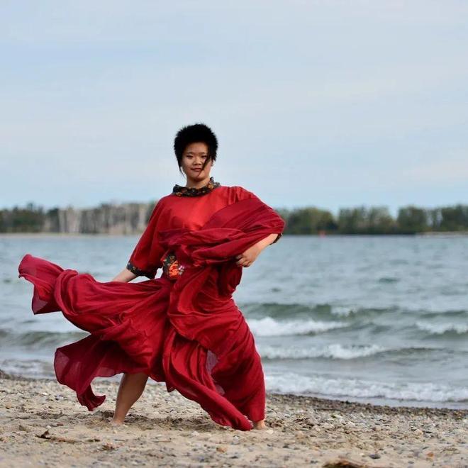 参加毕福剑饭局的人_毕福剑星光大道20年音乐聚会_毕凌毕福剑父女泼水节