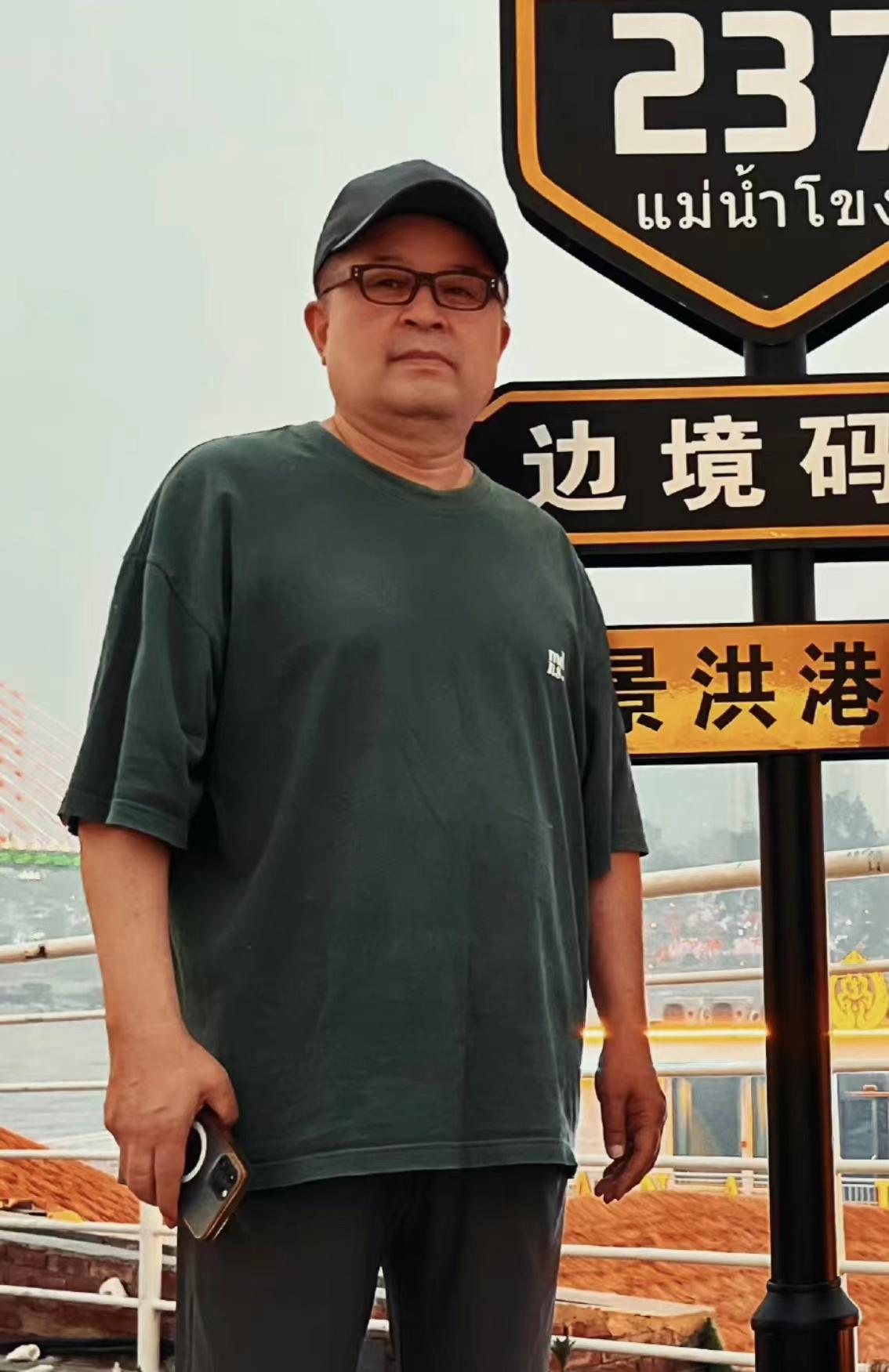 参加毕福剑饭局的人_毕福剑近况 泼水节 重逢音乐会