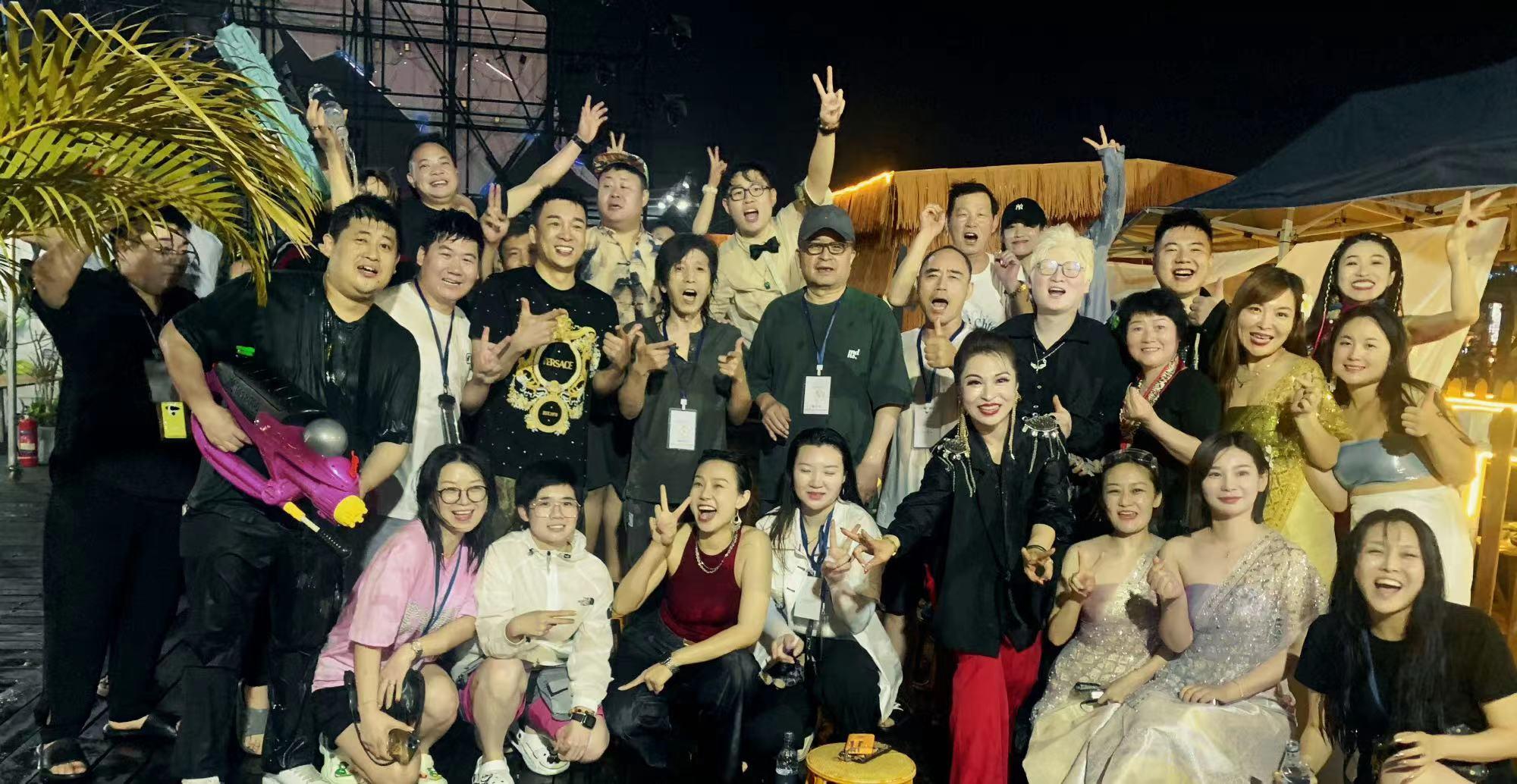 毕福剑近况 泼水节 重逢音乐会_参加毕福剑饭局的人