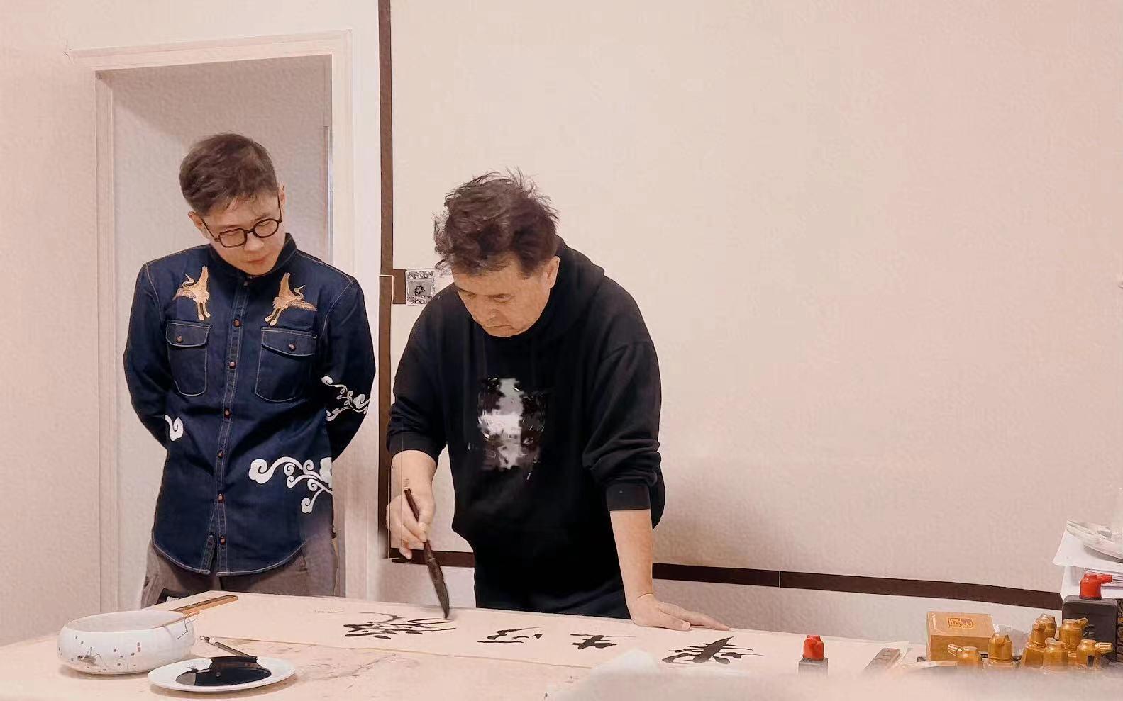 毕福剑近况 泼水节 重逢音乐会_参加毕福剑饭局的人